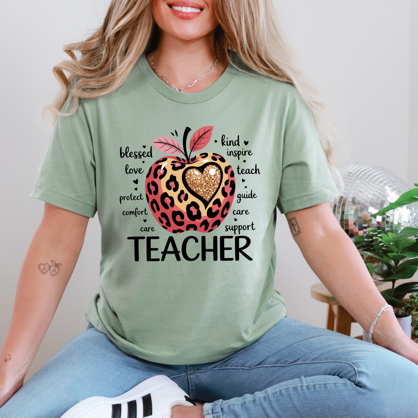 Teacher Apple Graphic Tee
