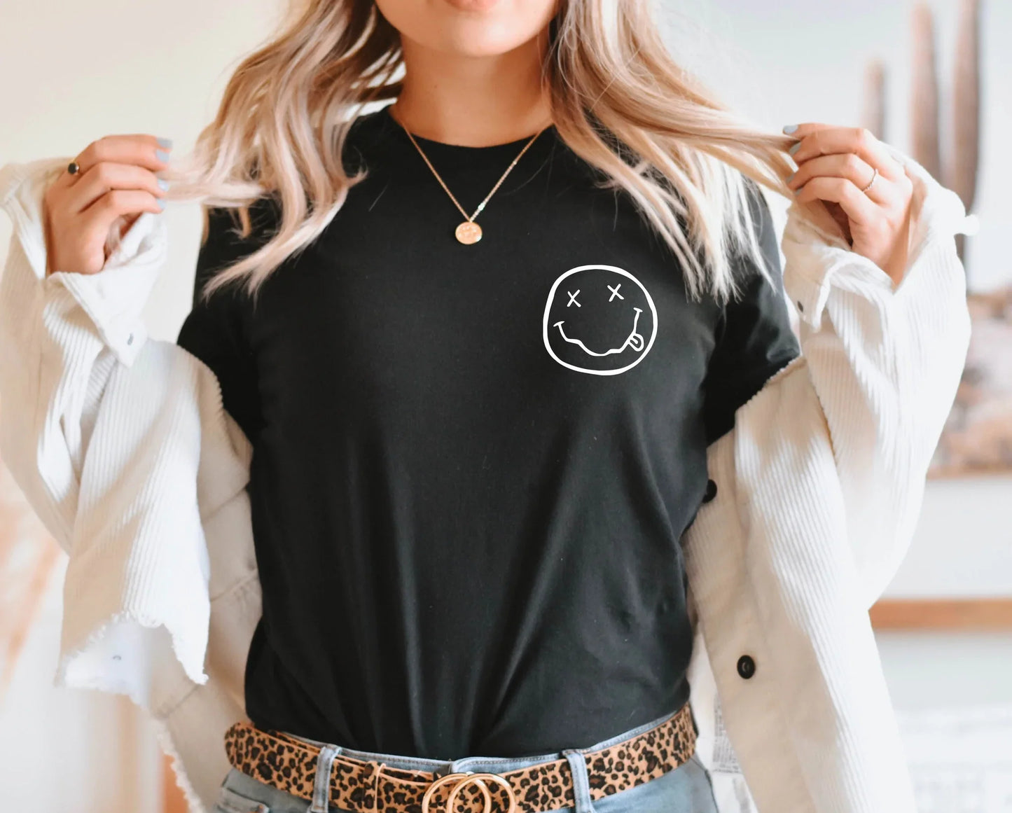 Wholesale Smile Pocket print Graphic Tee - Black