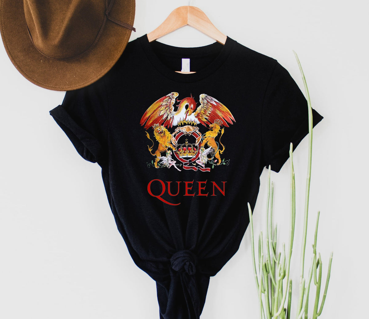 Wholesale Queen Graphic Tee - White