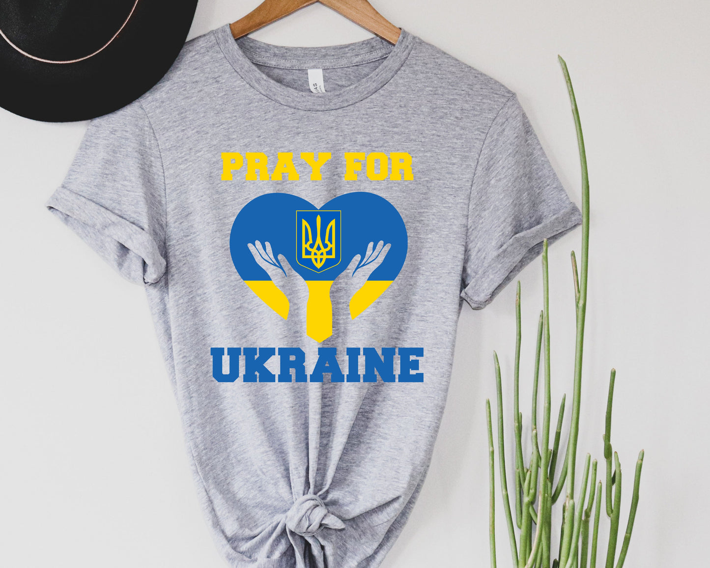 Wholesale Pray for Ukraine Graphic Tee - White